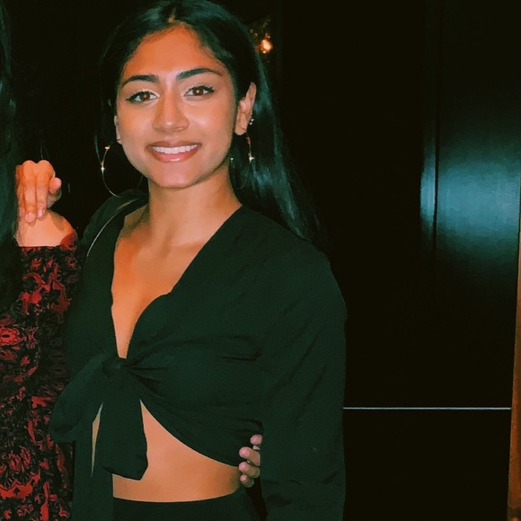 Black missguided tie front crop top - Picture 1 of 4